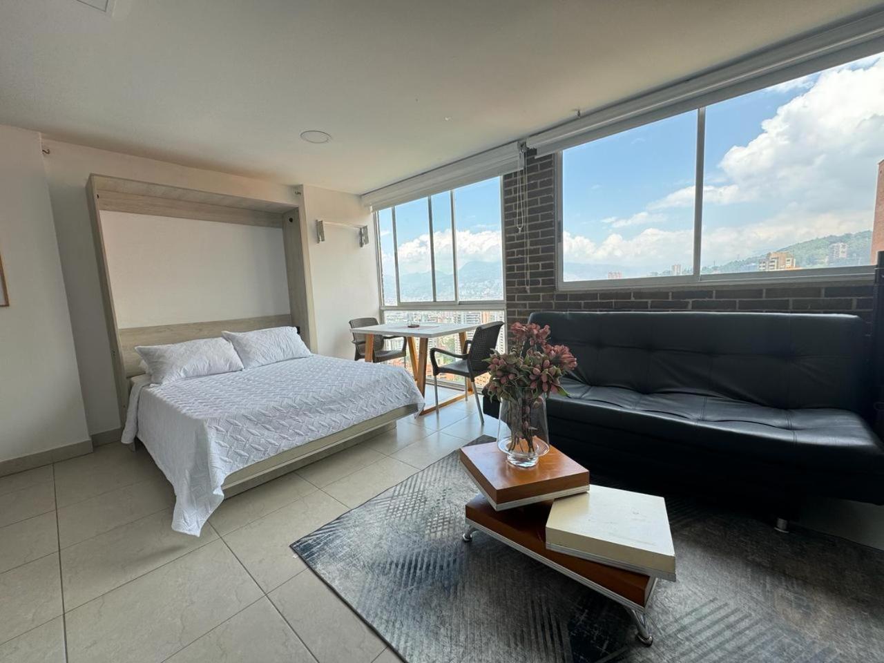 Apto Familiar In Poblado Apartment Medellin